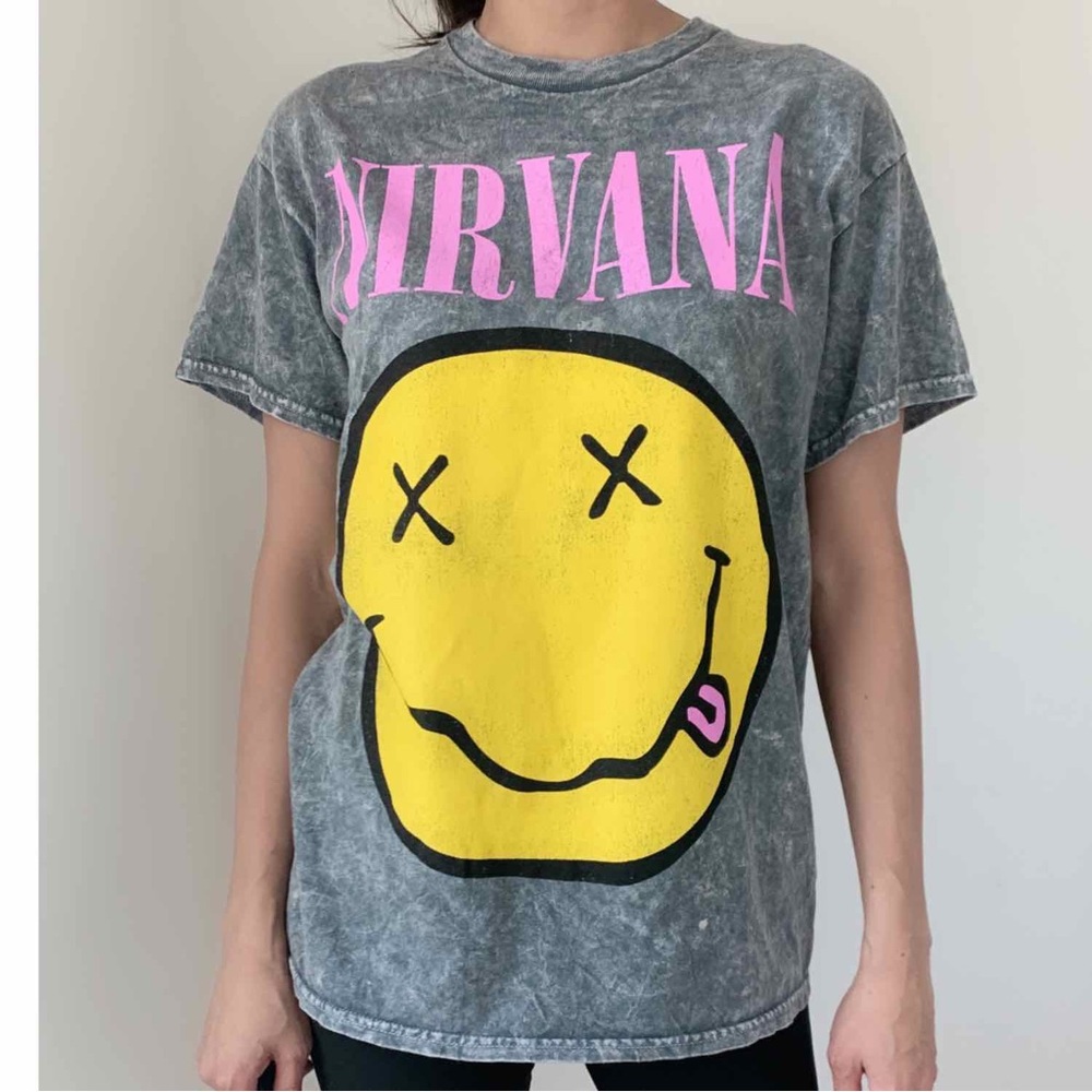 NIRVANA DISTRESSED SMILEY FACE CREW NECK TOP - SIZE M - Picture 3 of 4